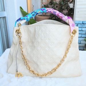 Artsy Empriente Niege MM